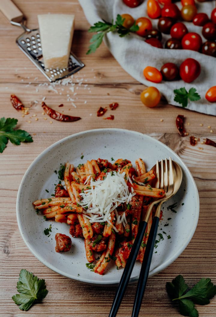 Strozzapreti mit Salsiccia und Pecorino