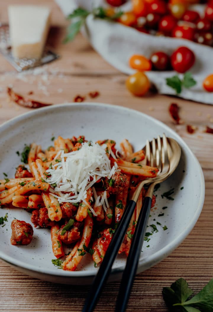 Strozzapreti mit Salsiccia und Pecorino