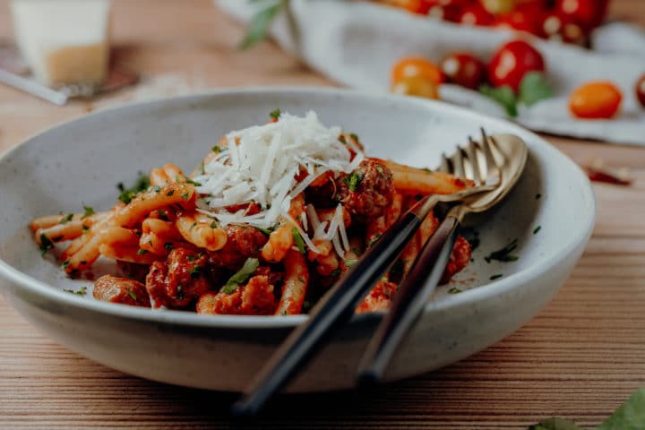 Strozzapreti mit Salsiccia und Pecorino