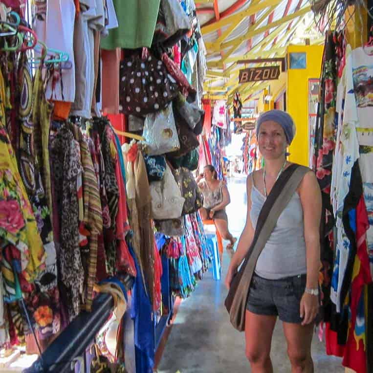 Am Sir Selwyn Clarke-Markt, der nach einem ehemaligen Gouverneur der Seychellen benannt ist