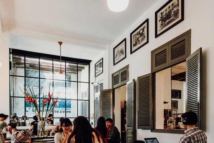 Das schönste Café in Saigon – Café l’Usine