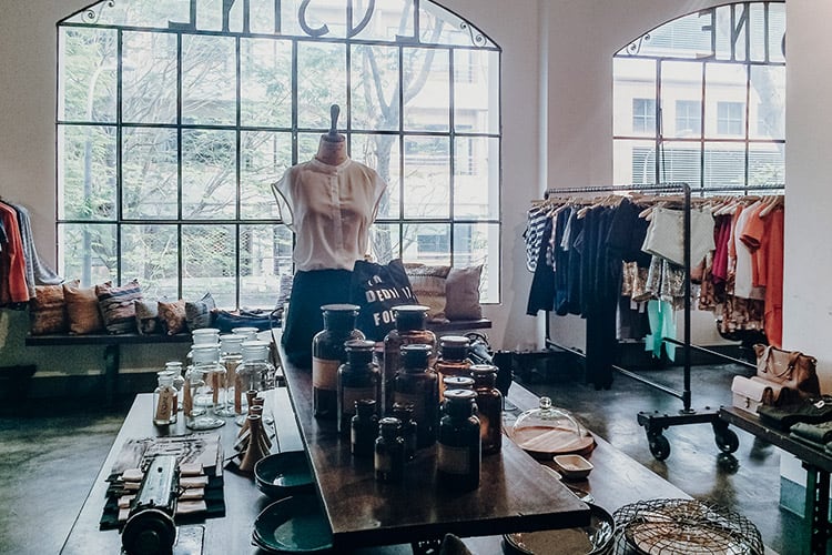 Das schönste Café in Saigon – Café l’Usine