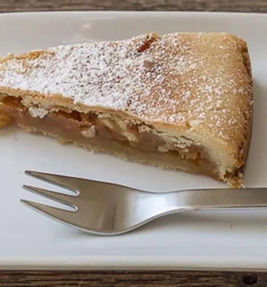 Tuorta da Nuschs nach einem Rezept aus dem Engadin