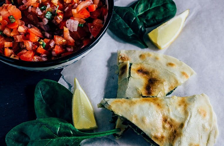 Gözleme mit Spinat und Schafskäse