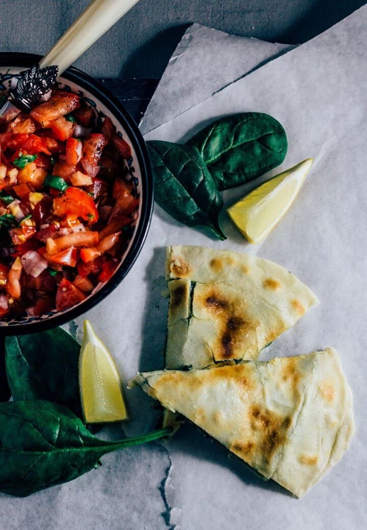 Gözleme mit Spinat und Schafskäse