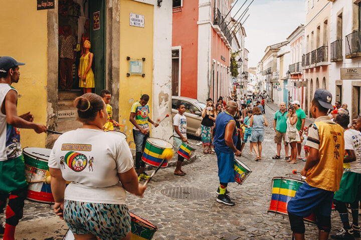 Musiker in den Straßen von Salvador da Bahia, Brasilien