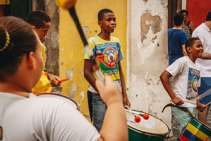 Musiker in den Straßen von Salvador da Bahia, Brasilien