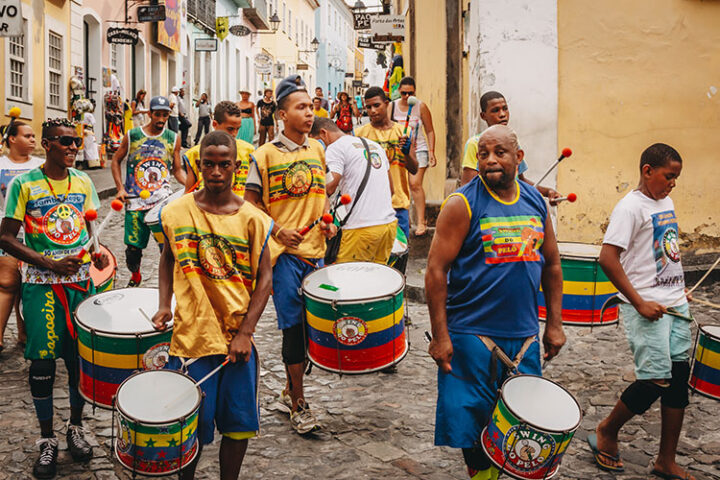 Musiker in den Straßen von Salvador da Bahia, Brasilien