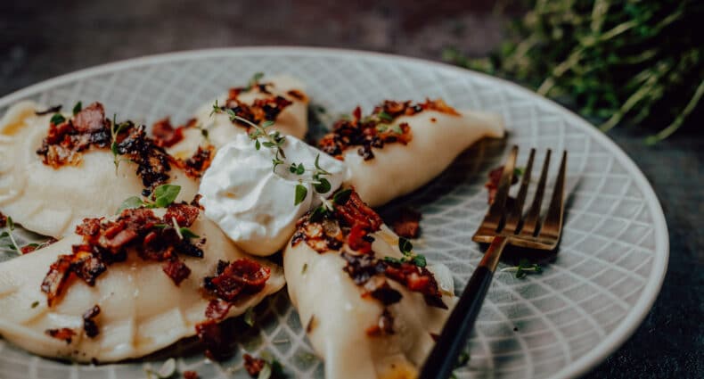 Pierogi ruskie - Polnische Piroggen mit Kartoffel-Käsefüllung