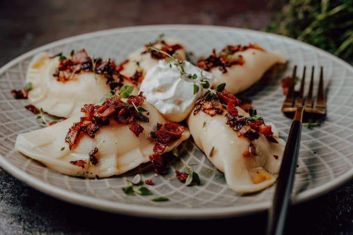 Pierogi ruskie - Polnische Piroggen mit Kartoffel-Käsefüllung