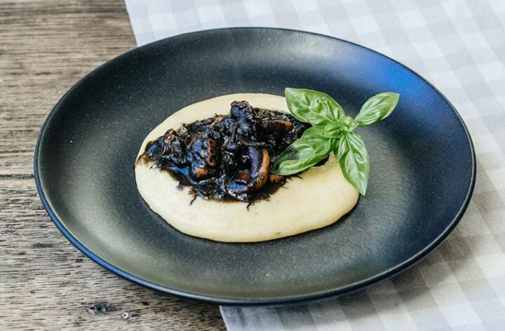 Seppie al nero con polenta