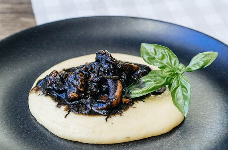 Seppie al nero con polenta