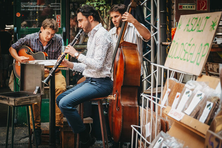 Szimpla Kert Ruin Pub, Bauernmarkt