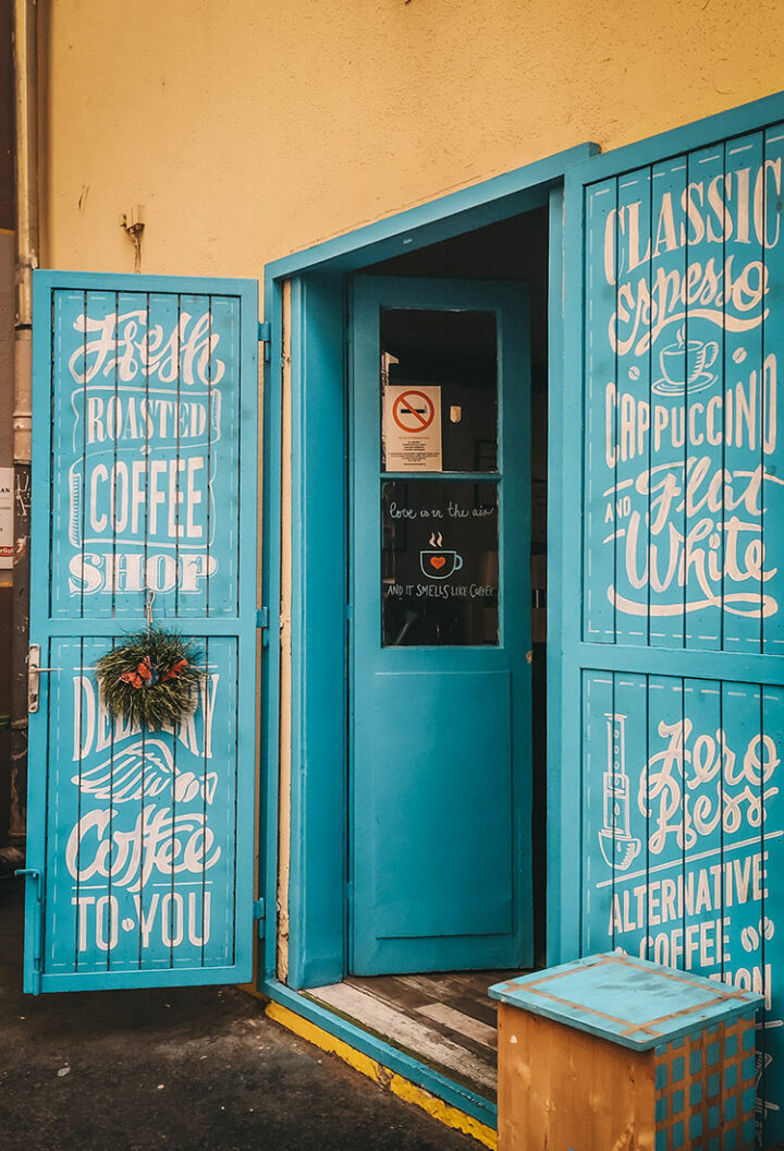 Blue Bird Cafe, Budapest