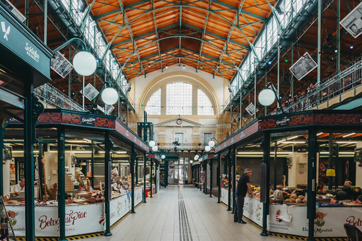 Die Große Markthalle in Budapest