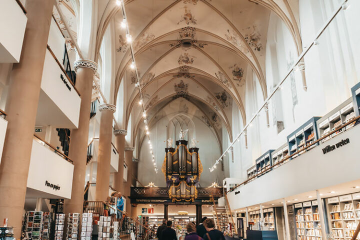 Buchhandlung Waanders in de Broeren in der Hansestadt Zwolle