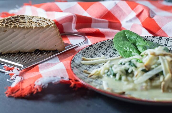 Risotto mit Taleggio, Spinat und geräuchertem Ricotta