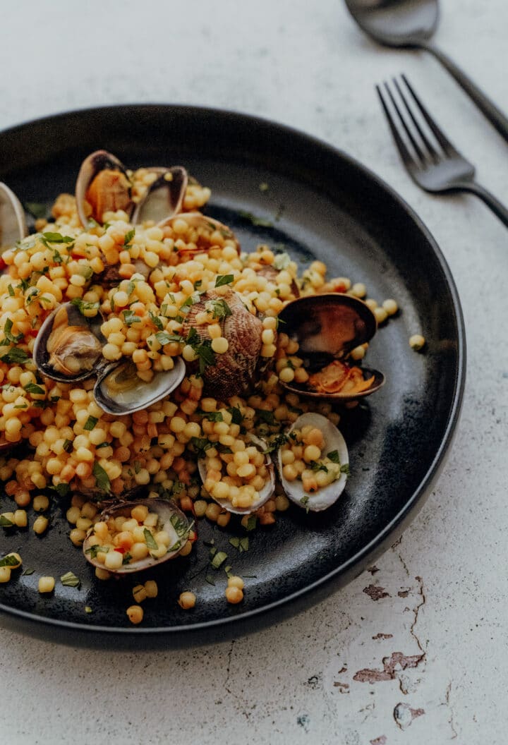 Fregola Sarda - Rezept für sardische Pasta mit Muscheln