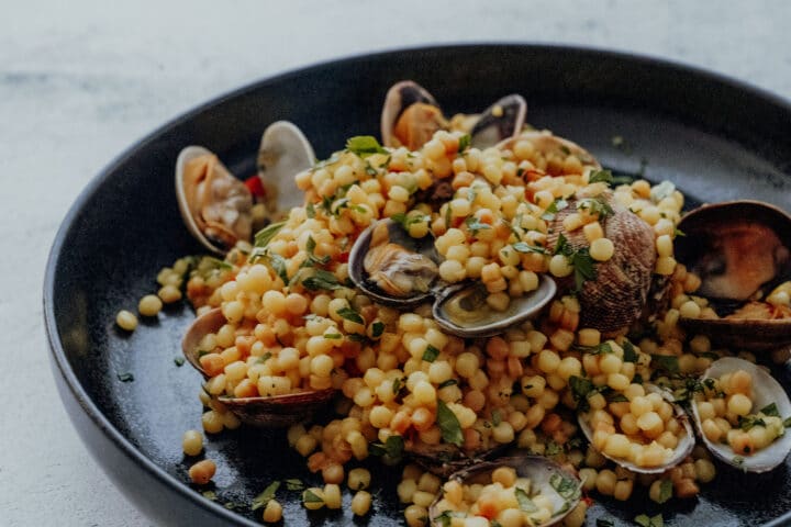 Fregola Sarda - Rezept für sardische Pasta mit Muscheln