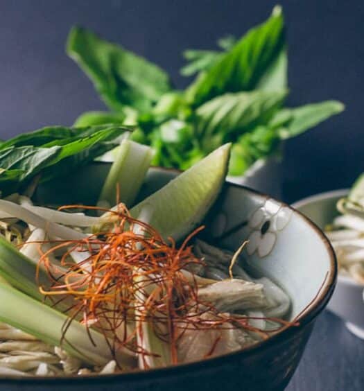 Pho Ga – Vietnamesische Nudelsuppe mit Huhn