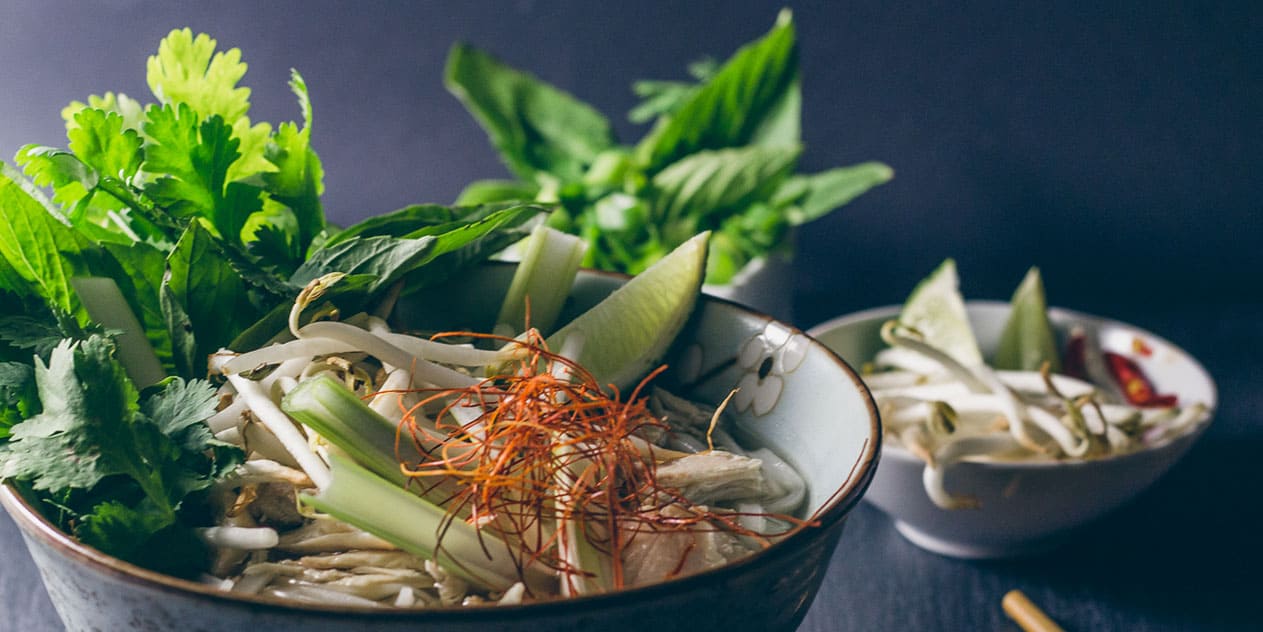 Pho Ga – Vietnamesische Nudelsuppe mit Huhn