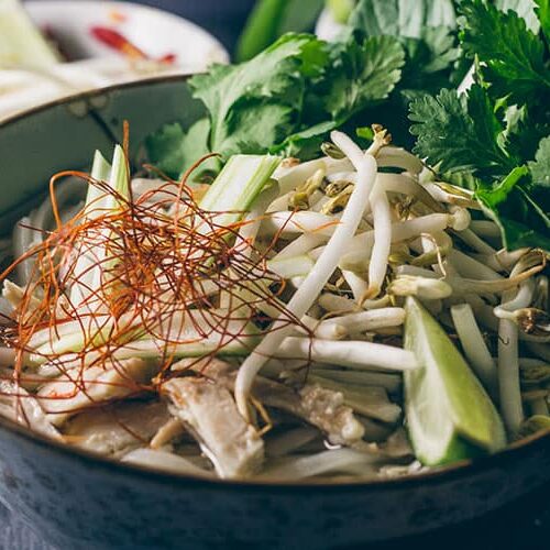 Pho Ga – Vietnamesische Nudelsuppe mit Huhn