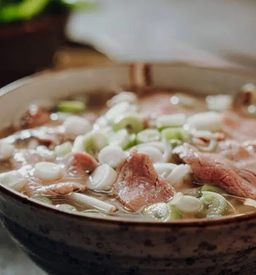 Pho Bo Saigon – Vietnamesische Nudelsuppe mit Rindfleisch