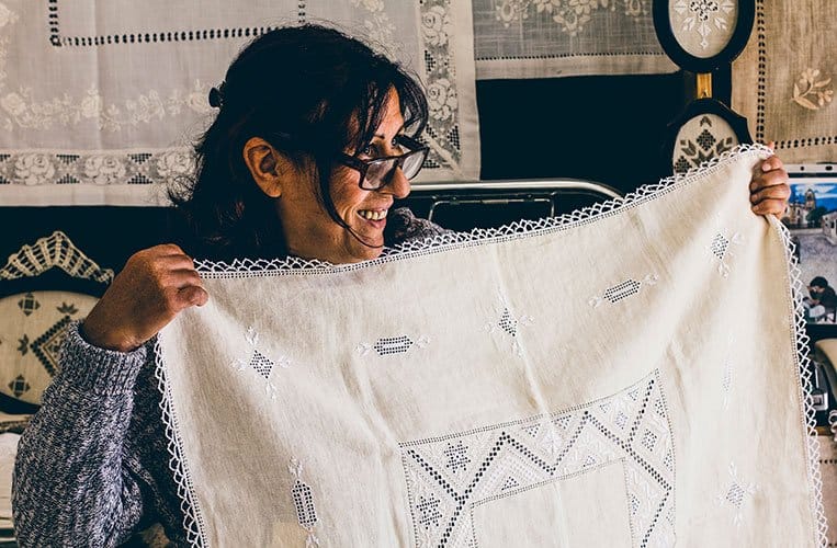 Eleni und Ihre Spitzenarbeiten