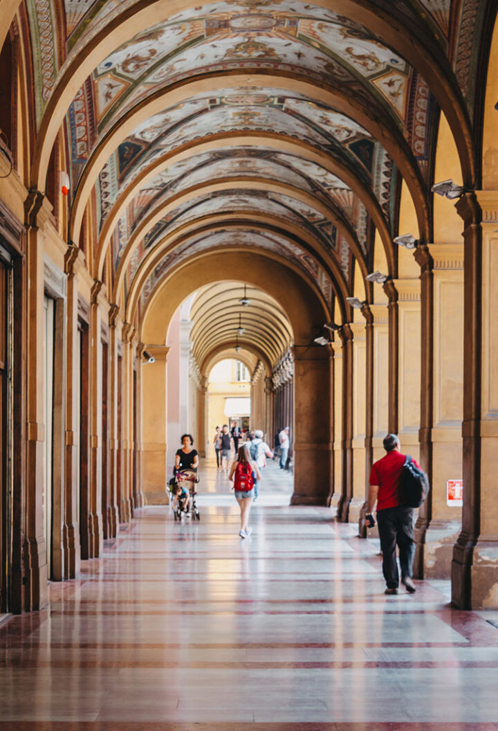 Die Portici von Bologna, Emilia-Romagna, Italien