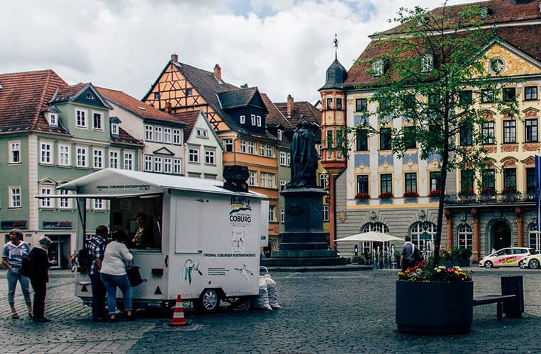 Die Coburger Bratwurst , Marktplatz