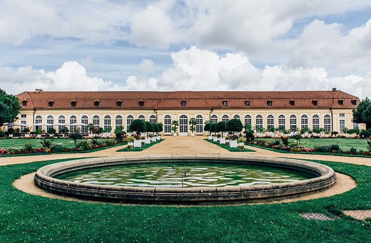 Der Hofgarten mit Orangerie
