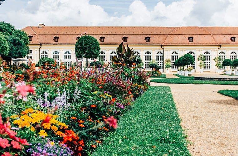 Der Hofgarten mit Orangerie