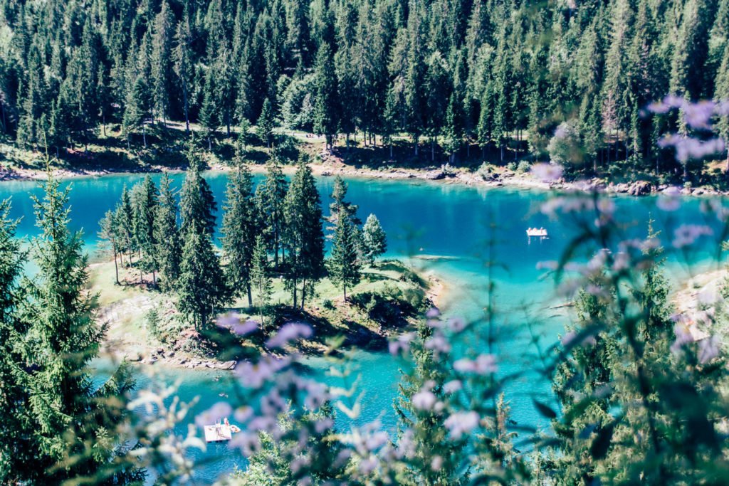 Flims: Wanderung vom Caumasee zum Crestasee