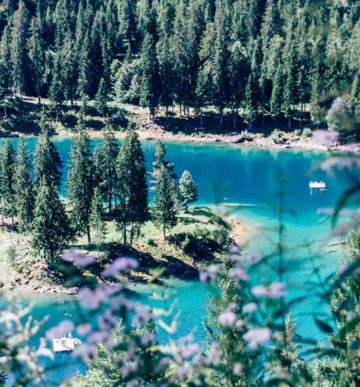 Flims: Wanderung vom Caumasee zum Crestasee