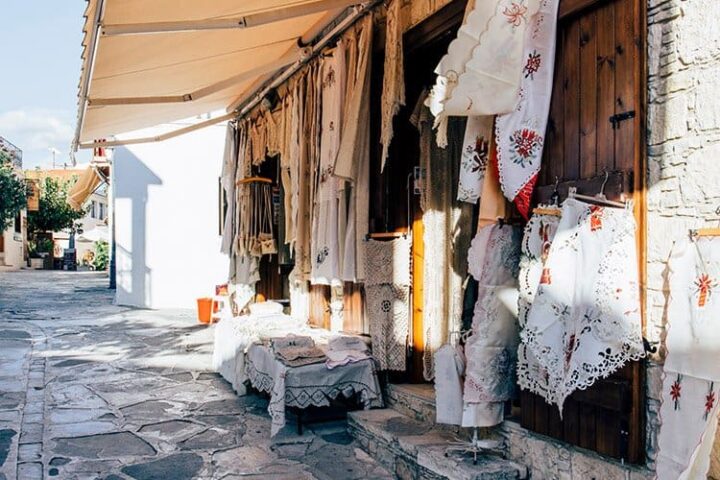 Ein Ausflug in das schönste Dorf Zyperns – das Weindorf Omodos