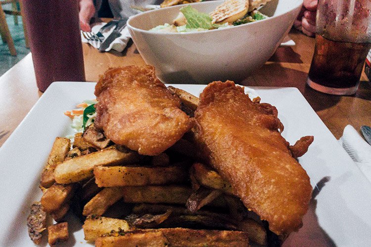 Clove Hitch Bar & Bistro