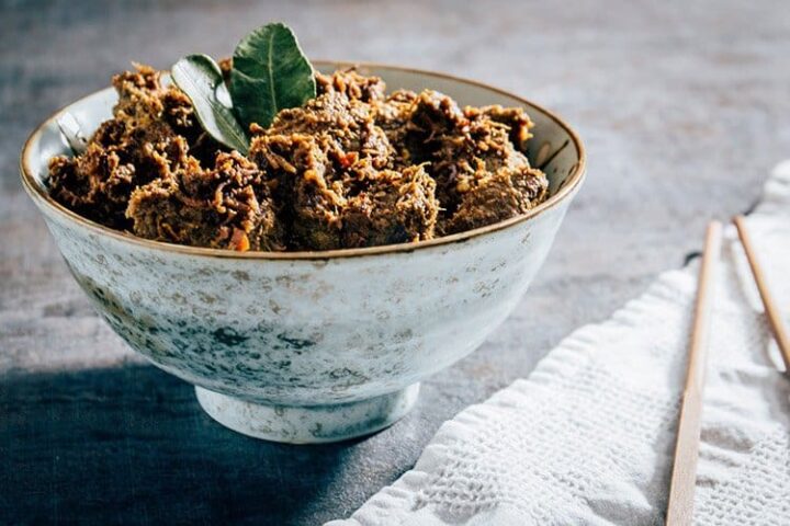 Würziges Beef Rendang Curry aus Indonesien
