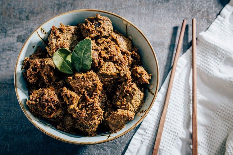 Würziges Beef Rendang Curry aus Indonesien