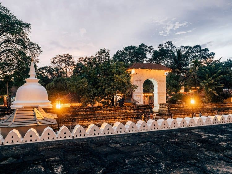 Buddhas Zahn und mehr in Kandy