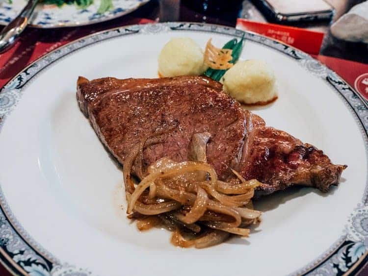 Restaurant Kitchen Hida