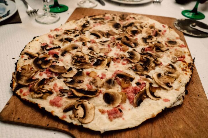 Im Restaurant L'Oie Gourmande gibt's den besten Flammkuchen im Elsass