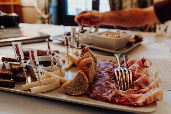 Ein Aperitivo im romantischen Restaurant Al Borducan