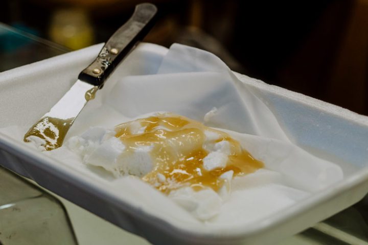 Recuit de drap mit Honig – katalanischer Frischkäse