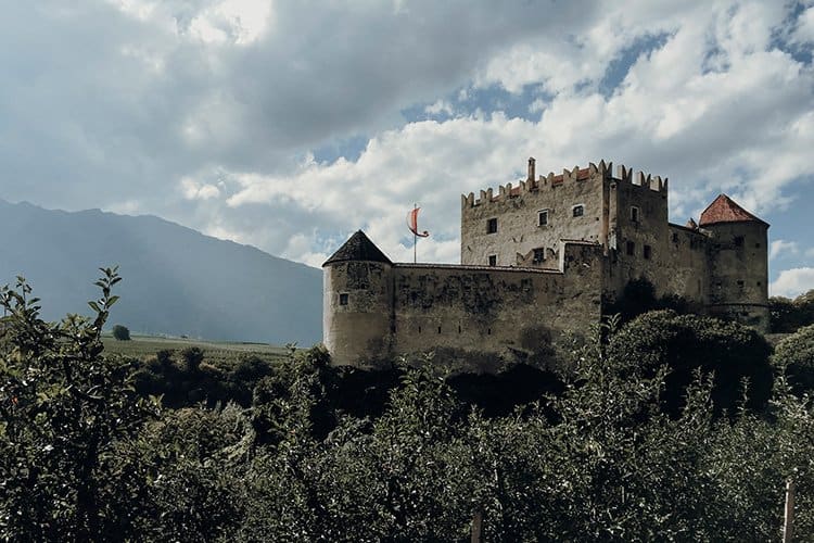 Törggele Ausflug und Wanderung auf einem Waalweg
