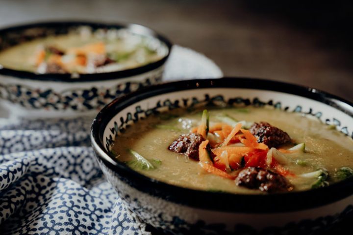 Türkische Gemüsesuppe mit Hackbällchen