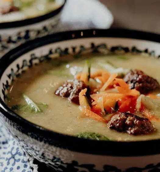 Türkische Gemüsesuppe mit Hackbällchen