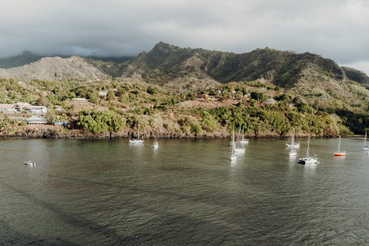 Atuona – der idyllische Hauptort in der Verräterbucht