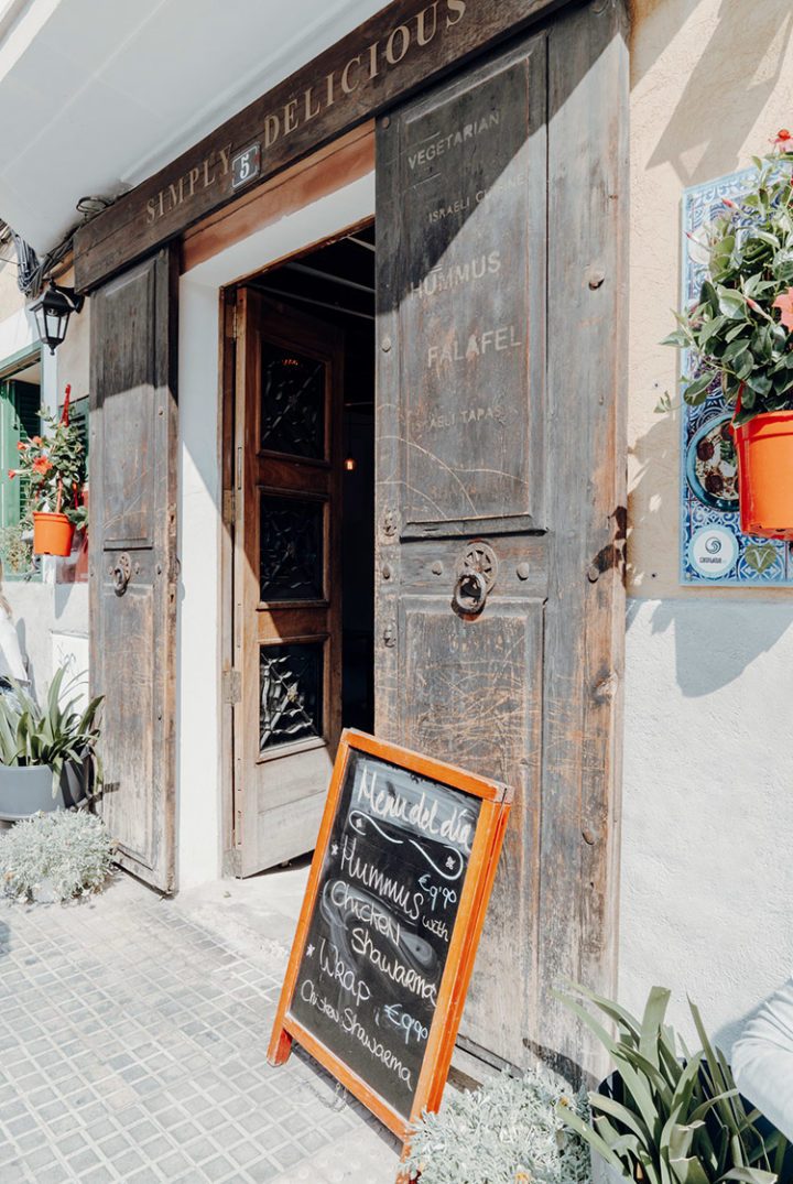 Simply Delicious by Ronan