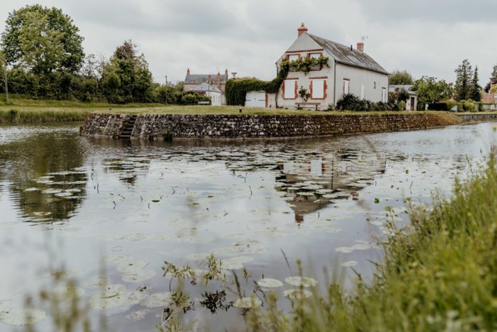 Mache einen Spaziergang durch Combleux
