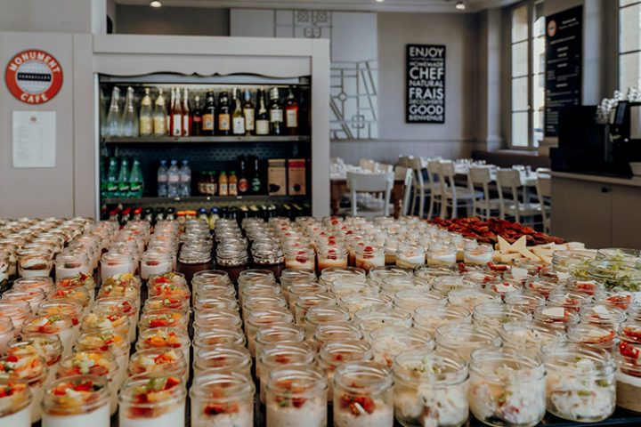 Le Monument Café Versailles